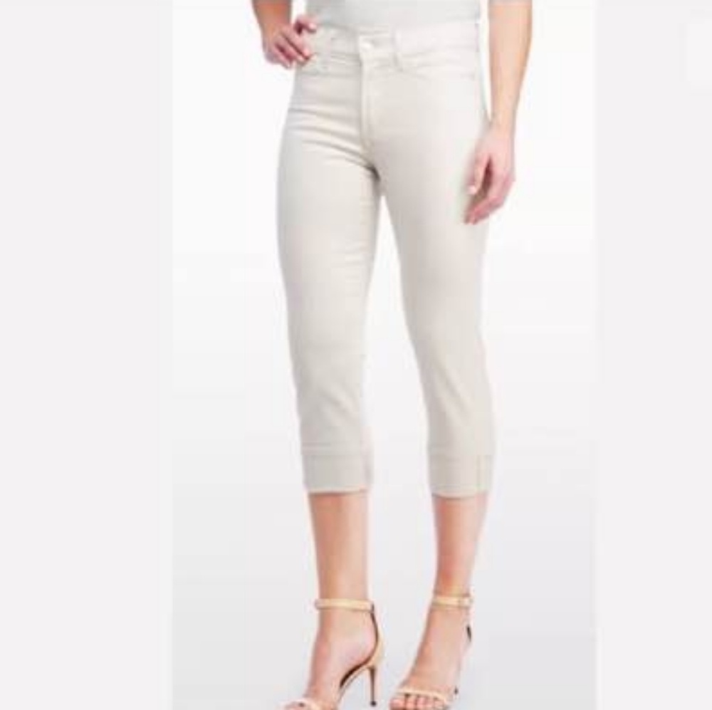 New NYDJ size 0 Dayla wide cuff Capri jeans pants